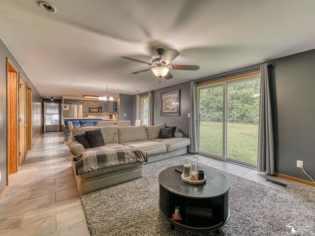 5825 Bacon Road, Petersburg, MI 49270