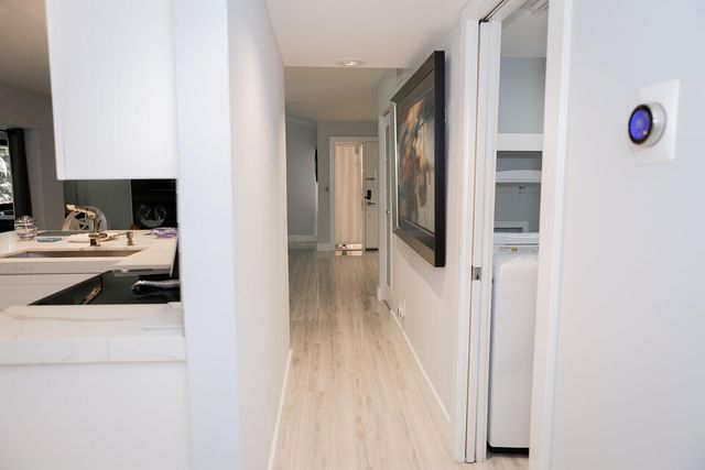 5700 Coach House Circle D, Boca Raton, FL 33486