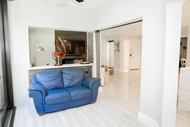 5700 Coach House Circle D, Boca Raton, FL 33486