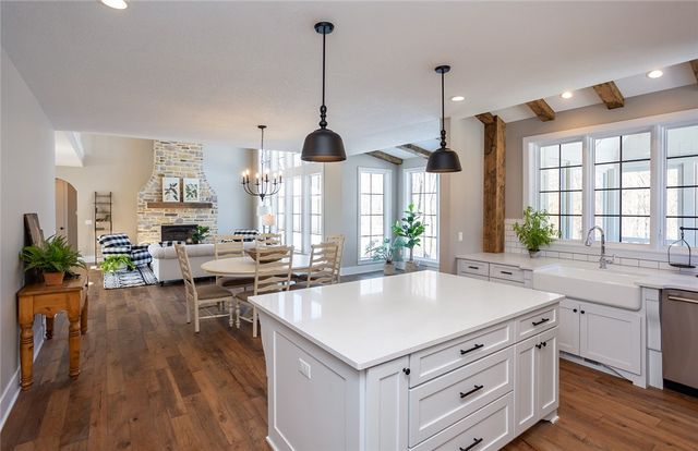 3263 NW 85th Place, Ankeny, IA 50023