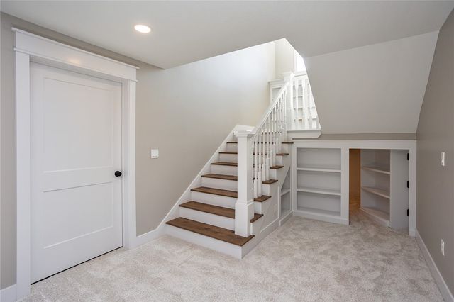 3263 NW 85th Place, Ankeny, IA 50023