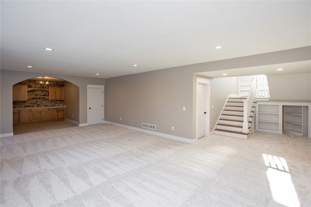3263 NW 85th Place, Ankeny, IA 50023