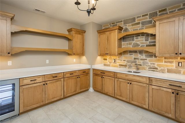 3263 NW 85th Place, Ankeny, IA 50023