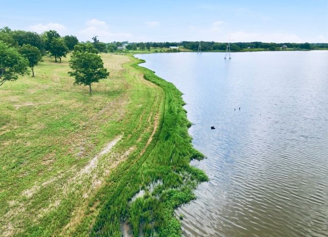 371 Private Road 7327, Emory, TX 75440