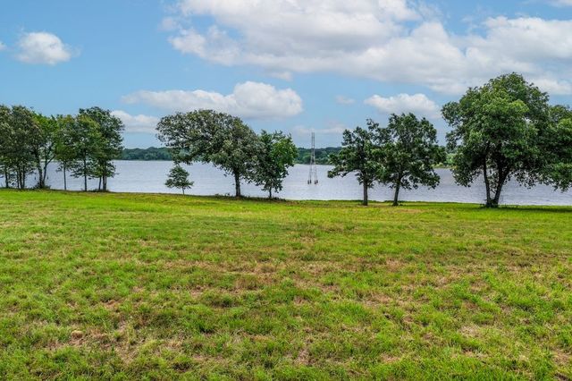 371 Private Road 7327, Emory, TX 75440