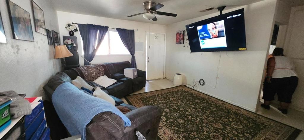 Image 6 of property listing at 837 Commercial Avenue, Ridgecrest, CA 93555