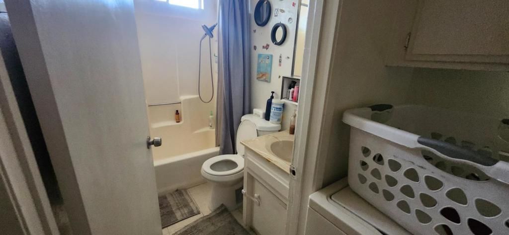 Image 7 of property listing at 837 Commercial Avenue, Ridgecrest, CA 93555
