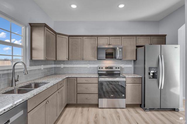 9929 Jasmine Drive, Manhattan, KS 66502