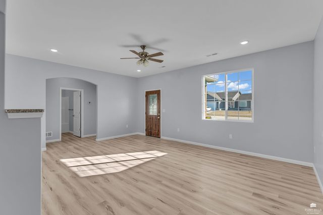 9929 Jasmine Drive, Manhattan, KS 66502