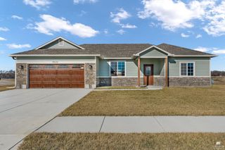 9929 Jasmine Drive, Manhattan, KS 66502