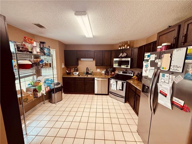 156 Woodvalley Court, Kingsland, GA 31548