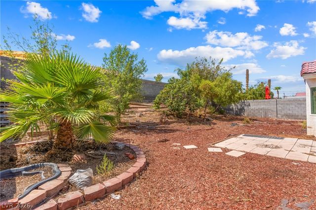 1715 Pinter Way, North Las Vegas, NV 89032