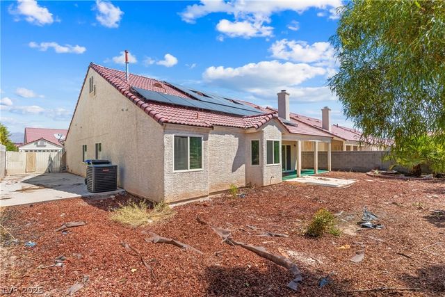 1715 Pinter Way, North Las Vegas, NV 89032