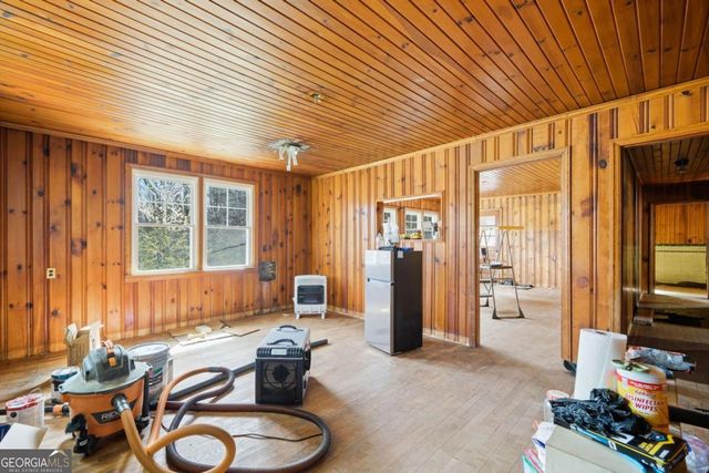 229 Seth Hyatt Road, Ellijay, GA 30540