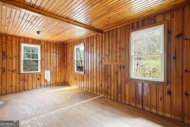 229 Seth Hyatt Road, Ellijay, GA 30540