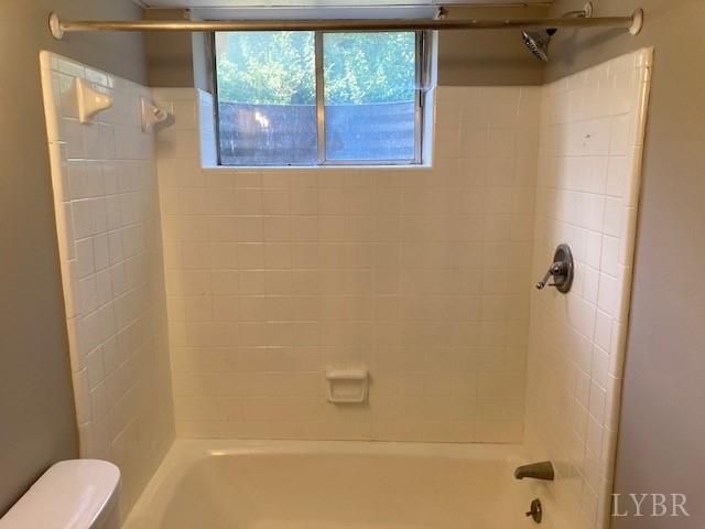 1009 Randolph Lane, Lynchburg, VA 24502
