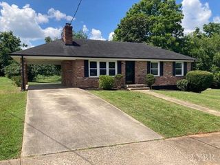 1009 Randolph Lane, Lynchburg, VA 24502