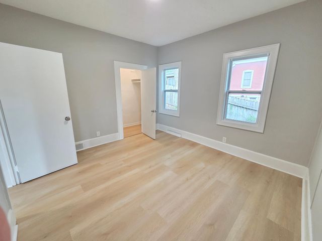712 Maple Street W, Stillwater, MN 55082