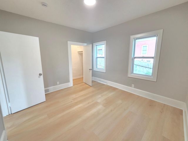 712 Maple Street W, Stillwater, MN 55082