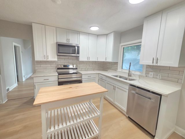 712 Maple Street W, Stillwater, MN 55082