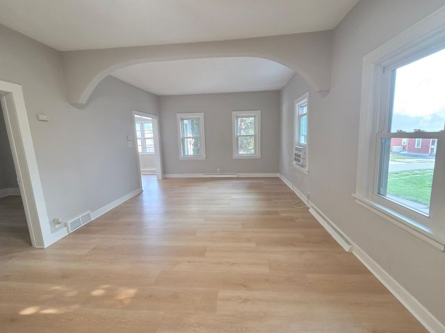 712 Maple Street W, Stillwater, MN 55082