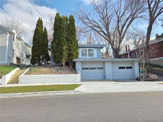 712 Maple Street W, Stillwater, MN 55082