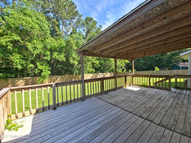 1334 Diller Road, Ocean Springs, MS 39564