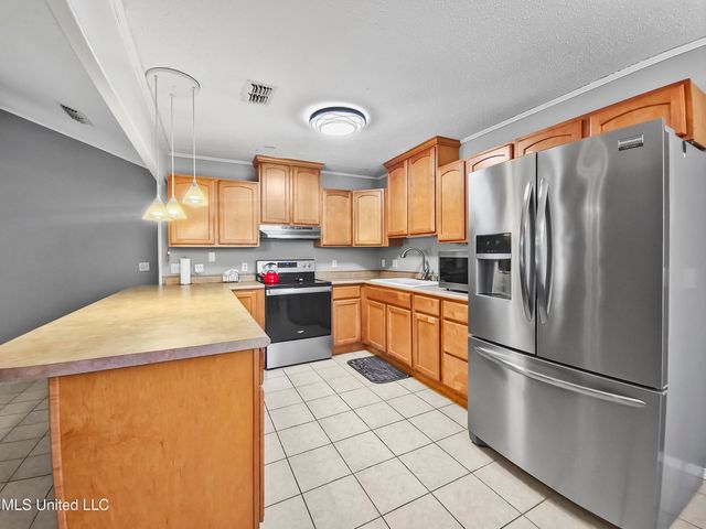 1334 Diller Road, Ocean Springs, MS 39564