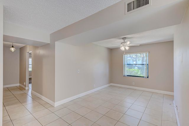 601 Sabal Ridge Circle A, Palm Beach Gardens, FL 33418