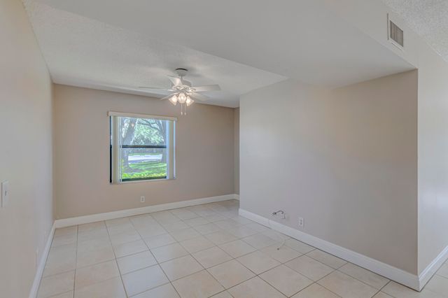 601 Sabal Ridge Circle A, Palm Beach Gardens, FL 33418