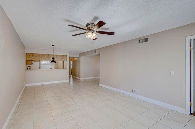 601 Sabal Ridge Circle A, Palm Beach Gardens, FL 33418