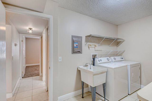 601 Sabal Ridge Circle A, Palm Beach Gardens, FL 33418