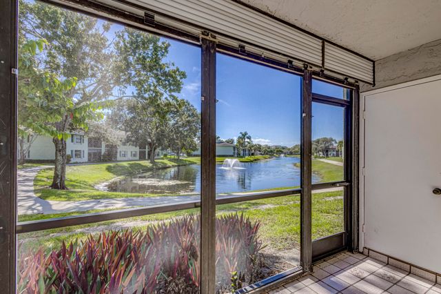 601 Sabal Ridge Circle A, Palm Beach Gardens, FL 33418