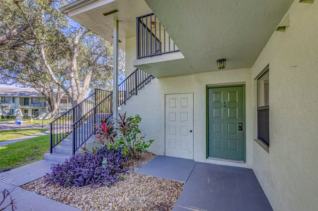 601 Sabal Ridge Circle A, Palm Beach Gardens, FL 33418