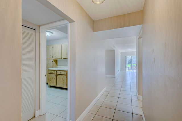 601 Sabal Ridge Circle A, Palm Beach Gardens, FL 33418