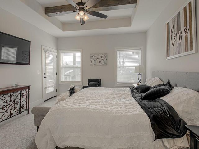 807 NE Algonquin Street B, Lee's Summit, MO 64064