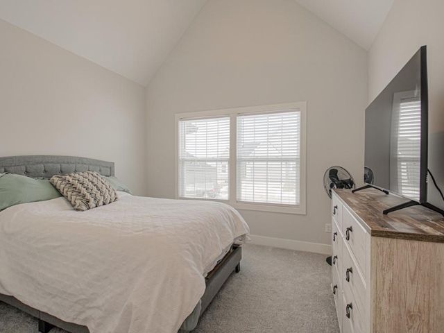 807 NE Algonquin Street B, Lee's Summit, MO 64064