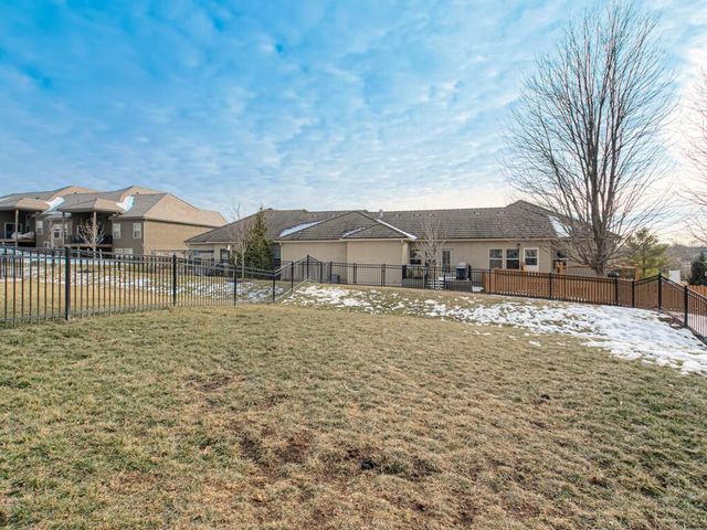 807 NE Algonquin Street B, Lee's Summit, MO 64064