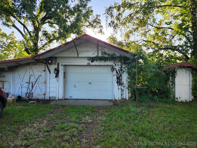 28945 S Highway 2 Street, Porum, OK 74455