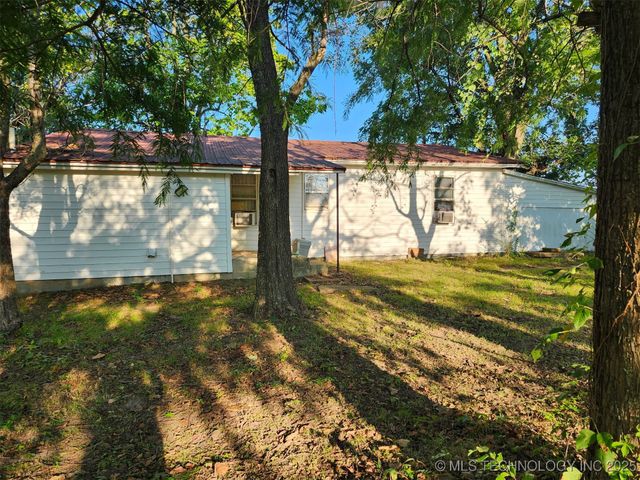 28945 S Highway 2 Street, Porum, OK 74455