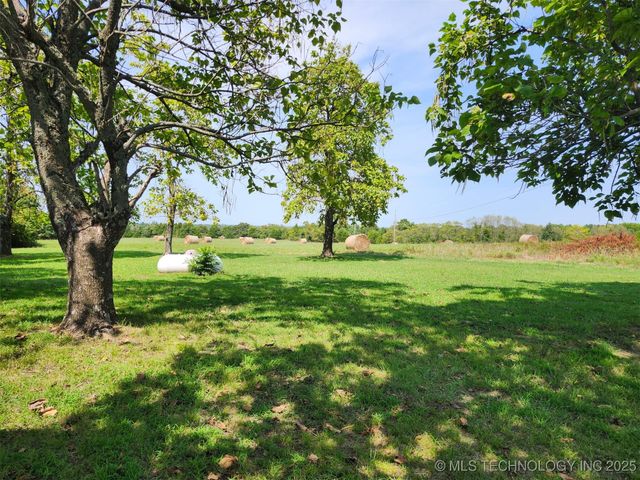 28945 S Highway 2 Street, Porum, OK 74455