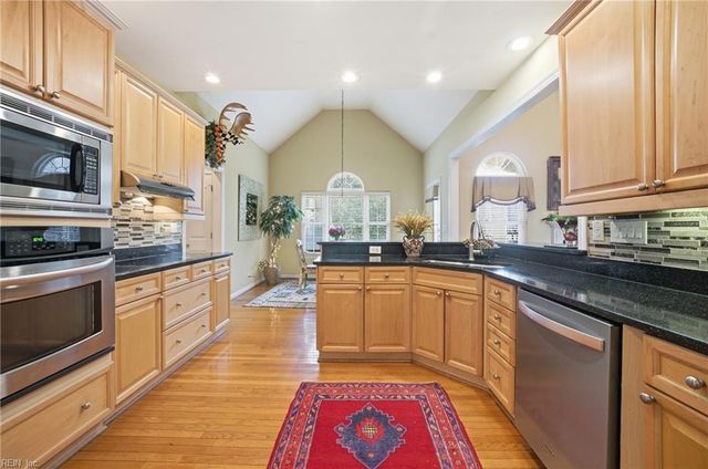 211 Ravenna CRSE, Chesapeake, VA 23322