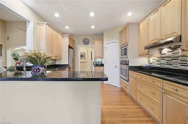 211 Ravenna CRSE, Chesapeake, VA 23322