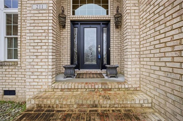 211 Ravenna CRSE, Chesapeake, VA 23322