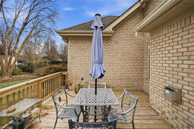 211 Ravenna CRSE, Chesapeake, VA 23322