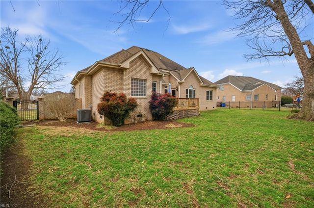 211 Ravenna CRSE, Chesapeake, VA 23322