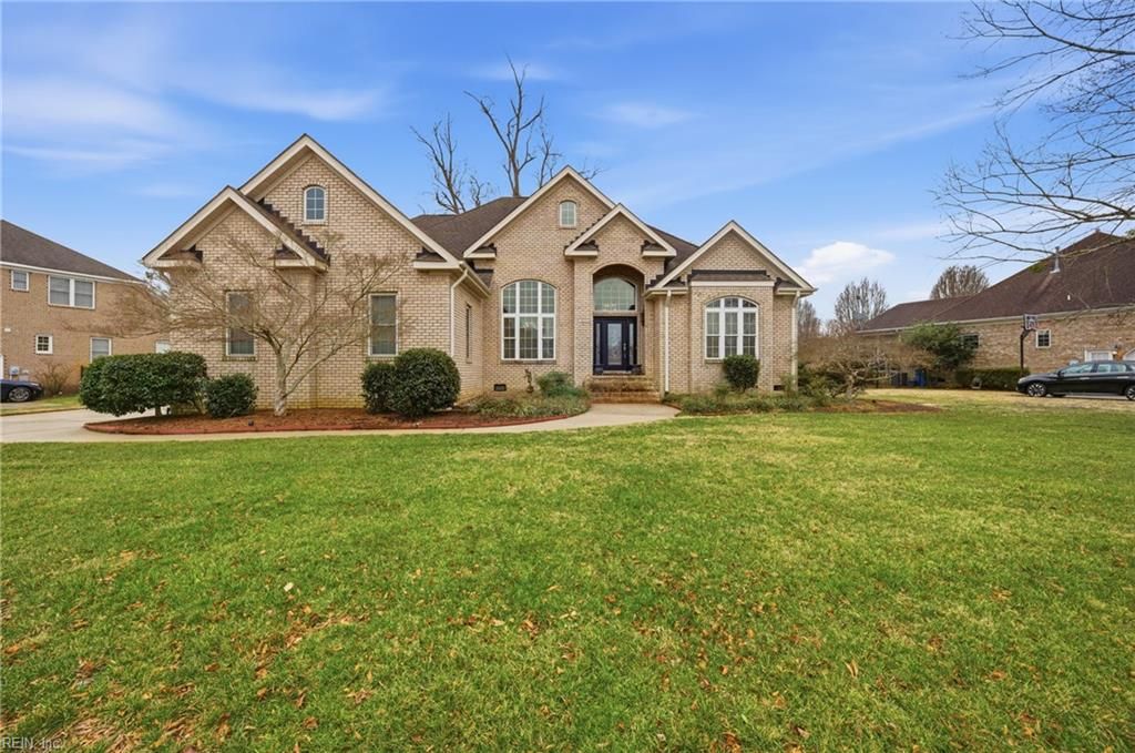 211 Ravenna CRSE, Chesapeake, VA 23322