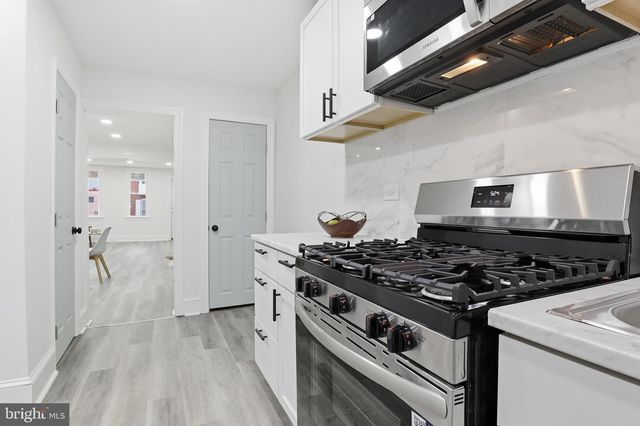 621 WALLACE ST, York, PA 17403