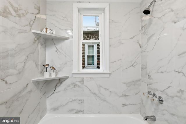 621 WALLACE ST, York, PA 17403