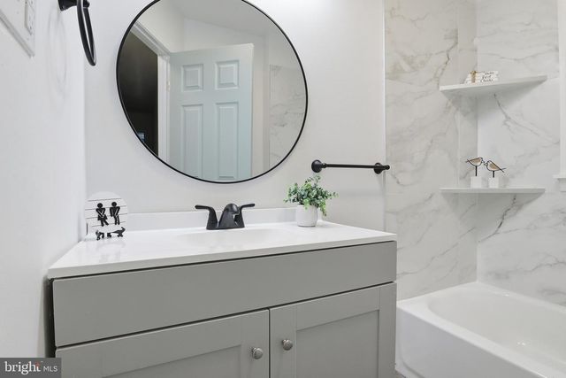 621 WALLACE ST, York, PA 17403